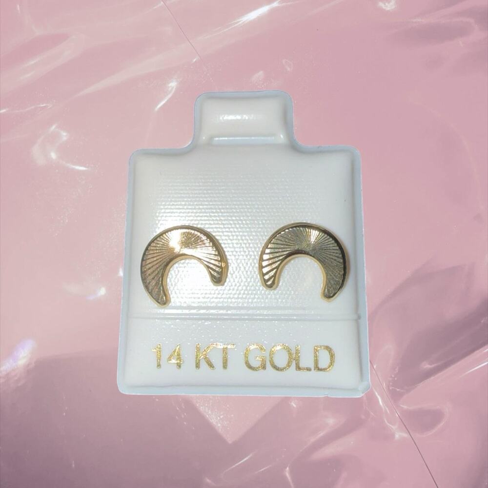 Y2K 14k fairy core gold moon stud earrings with diamond-cut facets